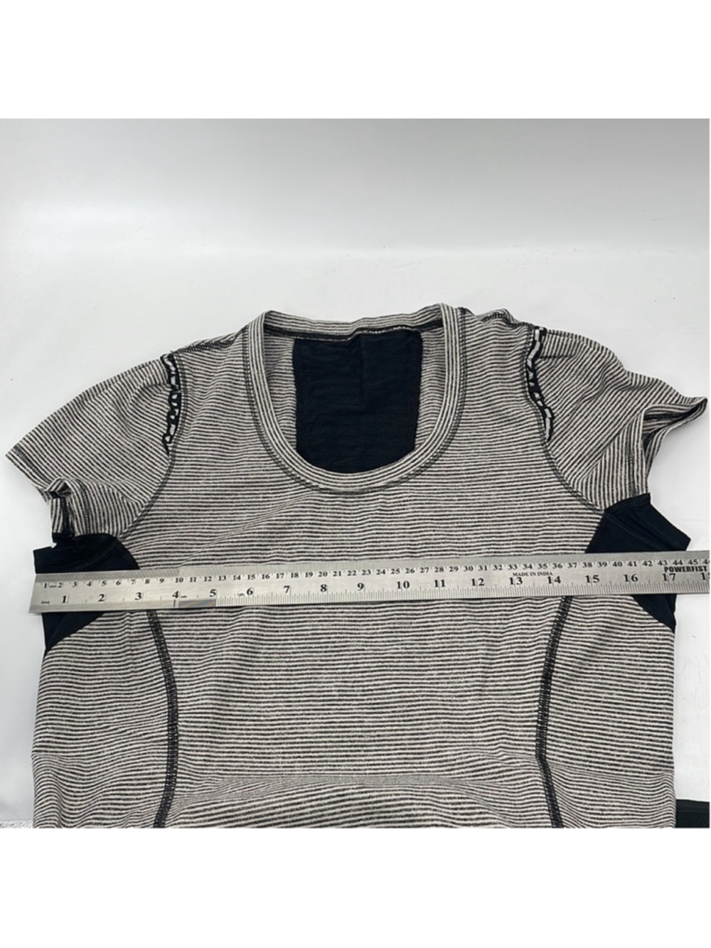 Lululemon Star Runner Short Sleeve
Tonka Stripe Cashew / Heathered Black sz 6 - Picture 12 of 13
